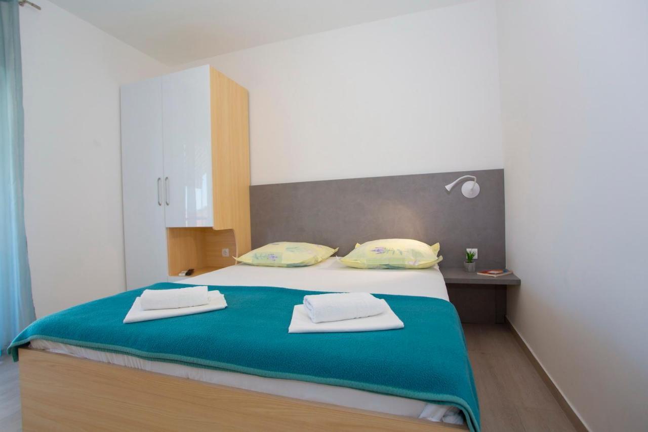 Apartments Loncar Tučepi Kültér fotó