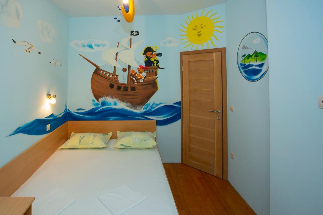 Apartments Loncar Tučepi Kültér fotó