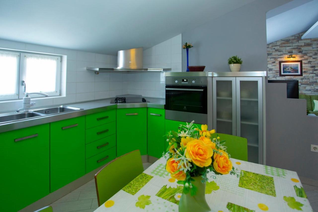 Apartments Loncar Tučepi Kültér fotó