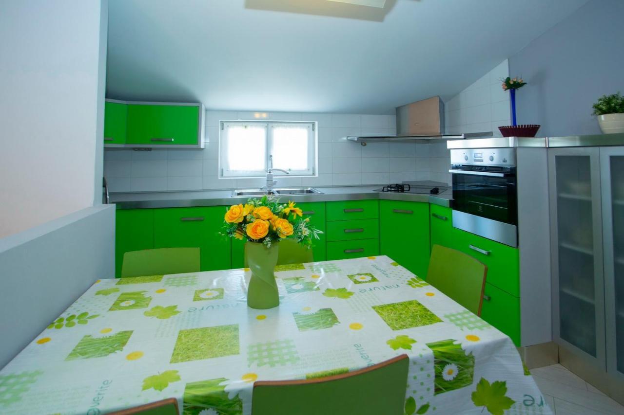 Apartments Loncar Tučepi Kültér fotó