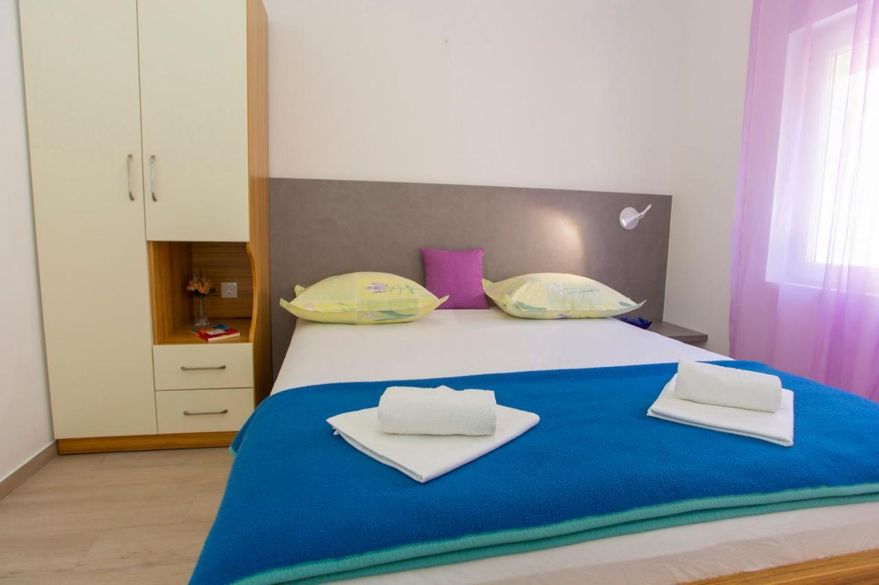 Apartments Loncar Tučepi Kültér fotó