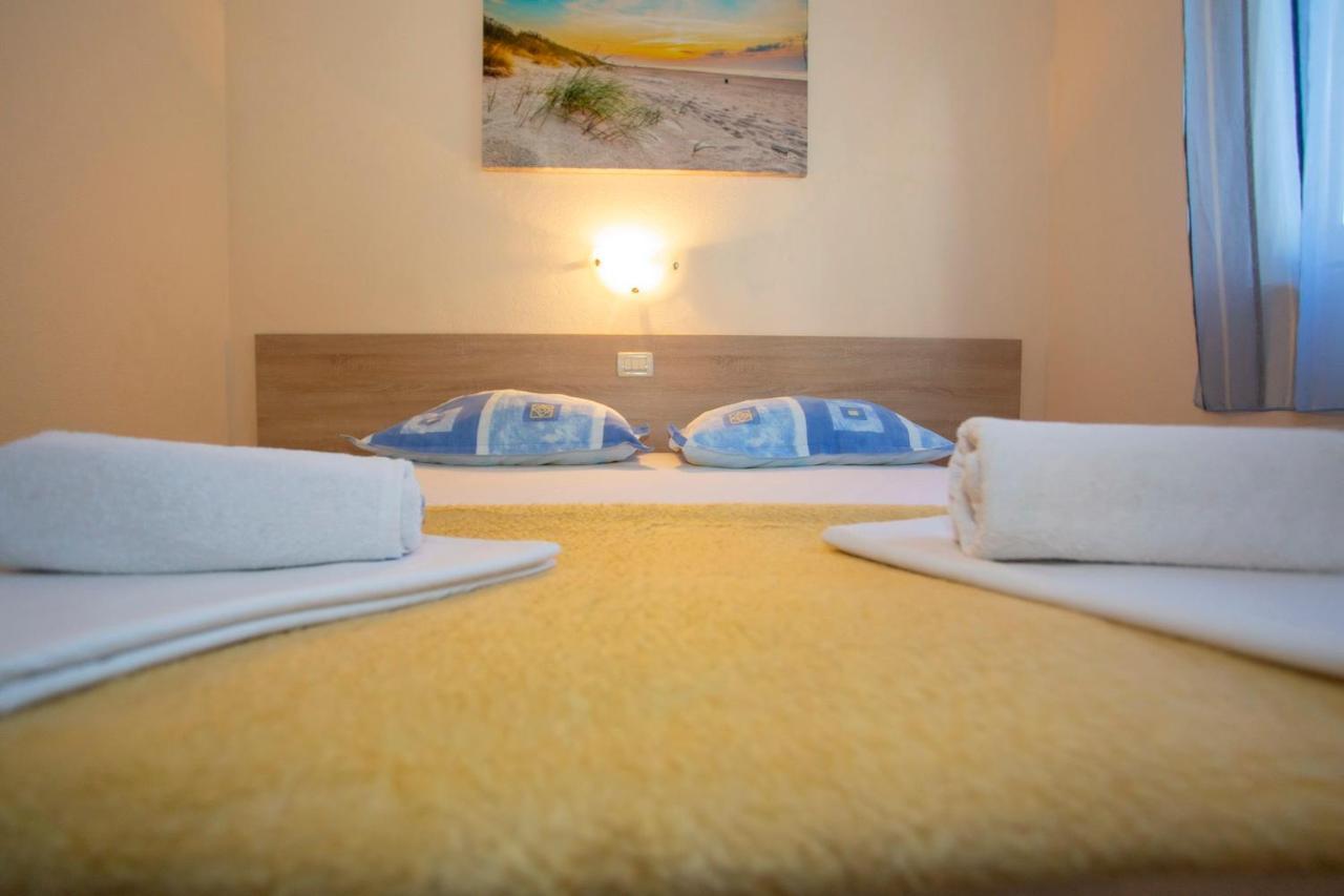 Apartments Loncar Tučepi Kültér fotó