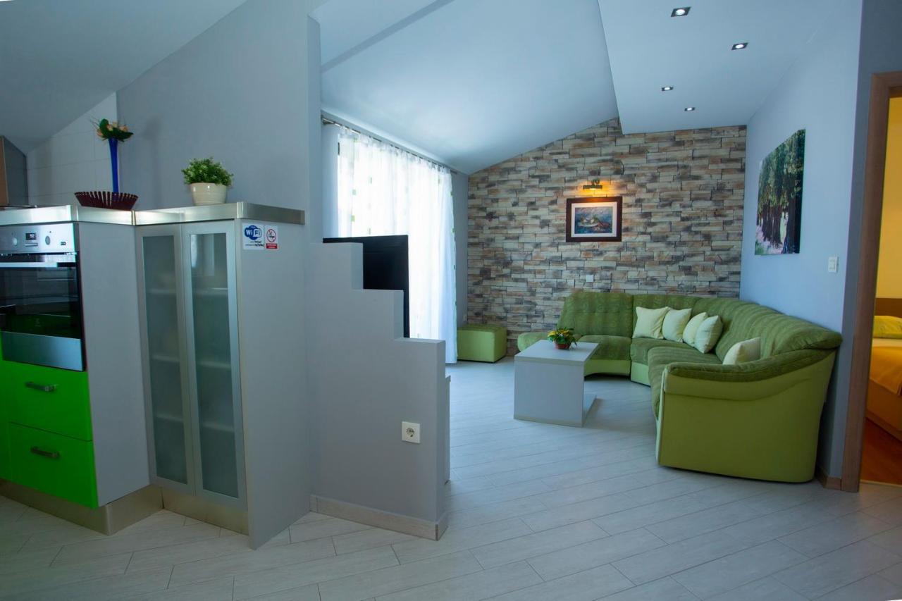 Apartments Loncar Tučepi Kültér fotó