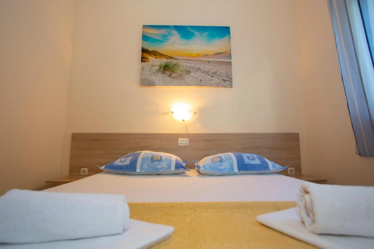 Apartments Loncar Tučepi Kültér fotó