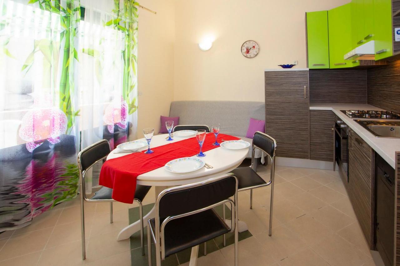 Apartments Loncar Tučepi Kültér fotó