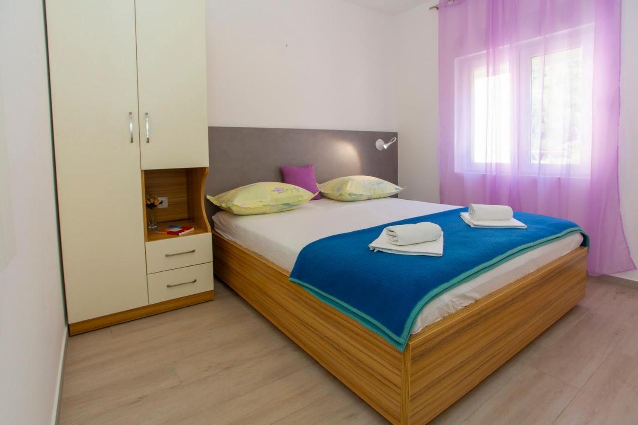 Apartments Loncar Tučepi Kültér fotó